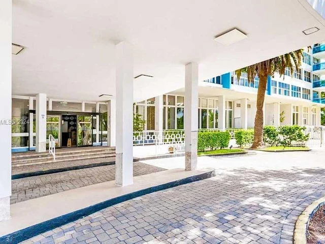 7441 Wayne Ave # 1P, Miami Beach FL 33141