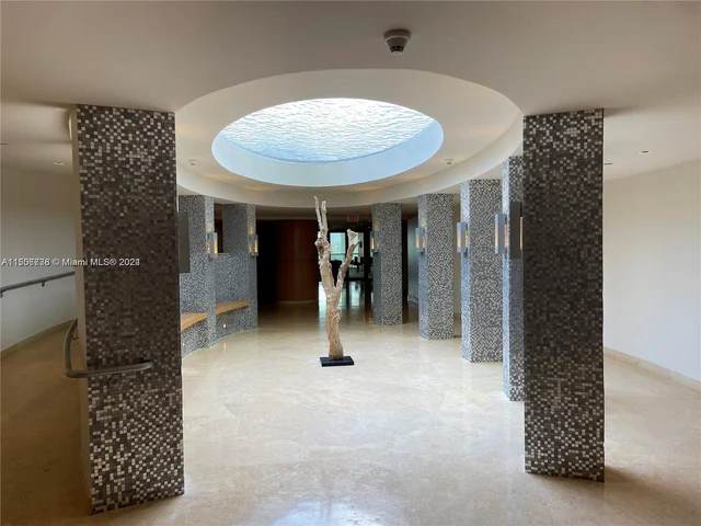 900 Biscayne Blvd # 1704, Miami FL 33132