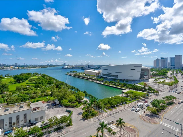 900 Biscayne Blvd # 1704, Miami FL 33132