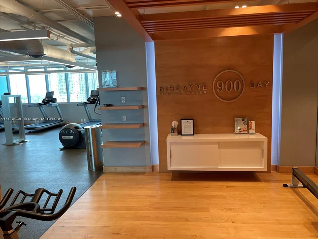 900 Biscayne Blvd # 1704, Miami FL 33132