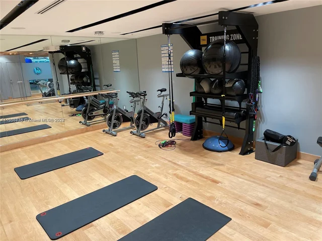 900 Biscayne Blvd # 1704, Miami FL 33132