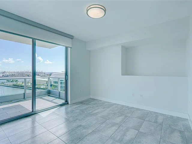900 Biscayne Blvd # 1704, Miami FL 33132
