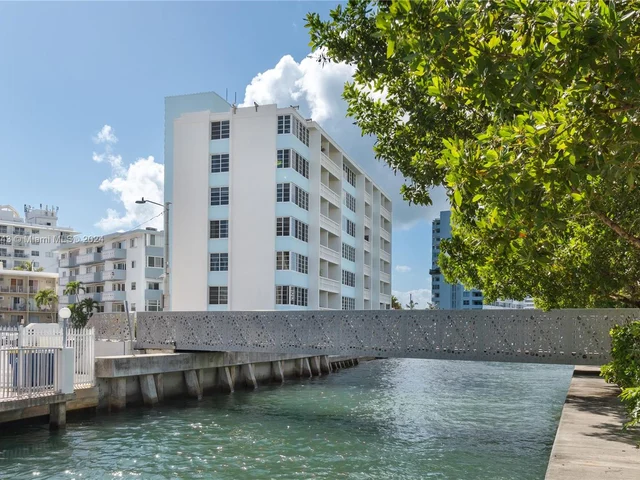 1670 Lincoln Ct, Miami Beach FL 33139