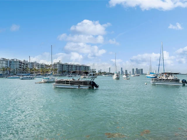 1670 Lincoln Ct, Miami Beach FL 33139