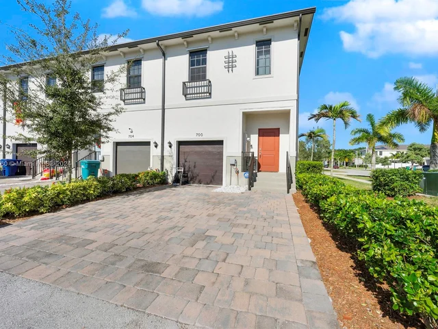 700 SW 12th Street, Florida City FL 33034