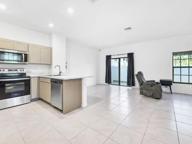 700 SW 12th Street, Florida City FL 33034