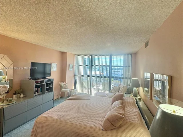 400 Leslie Dr # 1122, Hallandale Beach FL 33009