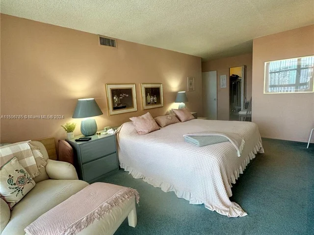 400 Leslie Dr # 1122, Hallandale Beach FL 33009