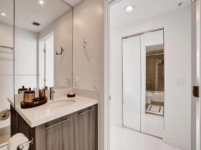 6700 Indian Creek Dr # 602, Miami Beach FL 33141