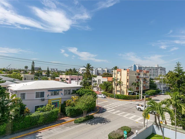 7705 Abbott Ave # 408, Miami Beach FL 33141