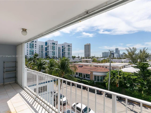 7705 Abbott Ave # 408, Miami Beach FL 33141
