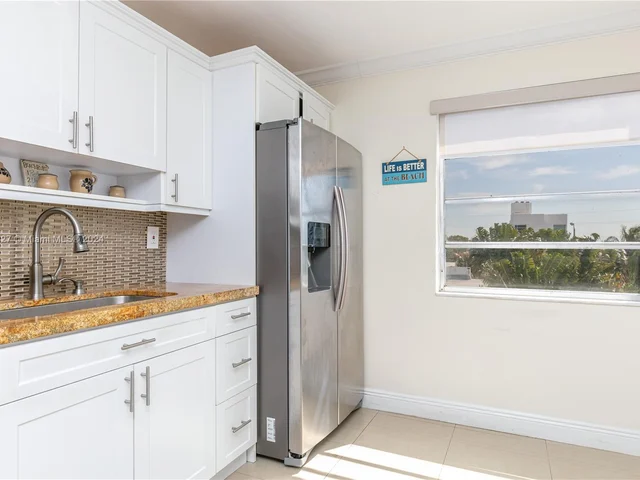 7705 Abbott Ave # 408, Miami Beach FL 33141