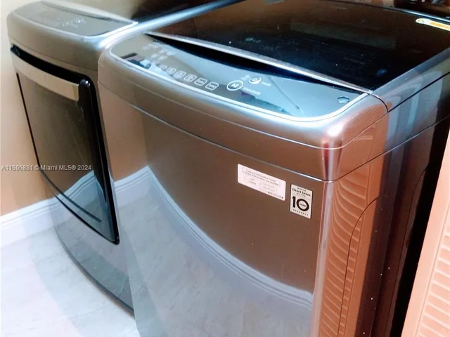 1038 NE 204th Ln # G, Miami FL 33179