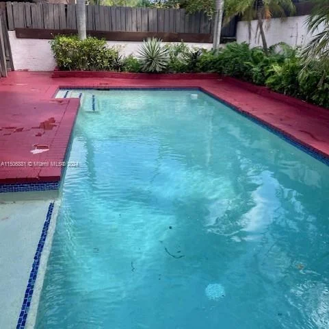 1038 NE 204th Ln # G, Miami FL 33179