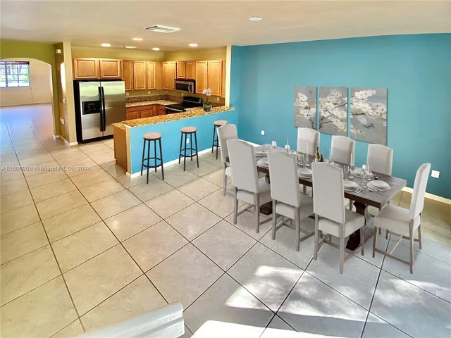 21111 NW 14th Pl # 33, Miami Gardens FL 33169