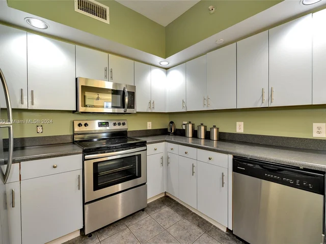 110 N Federal Hwy # 905, Fort Lauderdale FL 33301