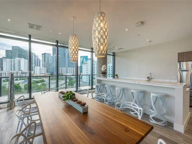 201 SW 17th Rd # 807, Miami FL 33129