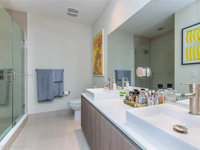 201 SW 17th Rd # 807, Miami FL 33129