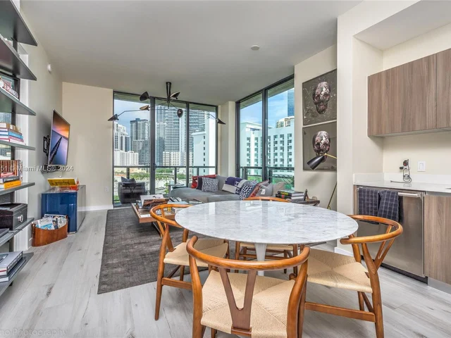 201 SW 17th Rd # 807, Miami FL 33129