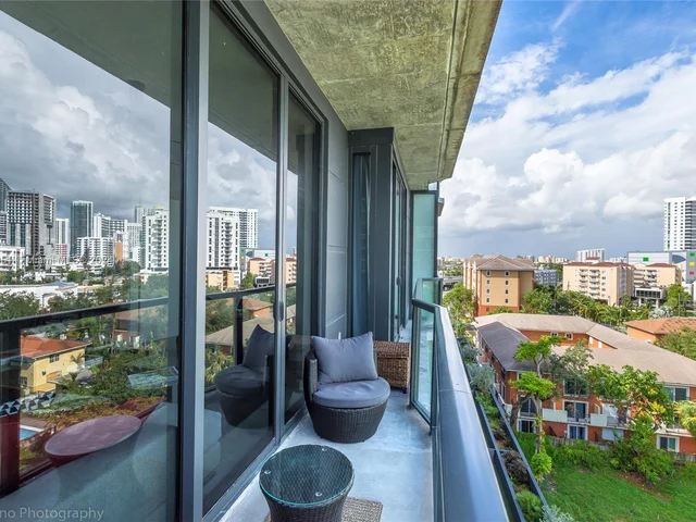 201 SW 17th Rd # 807, Miami FL 33129