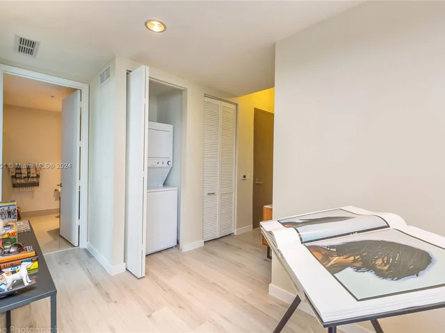 201 SW 17th Rd # 807, Miami FL 33129