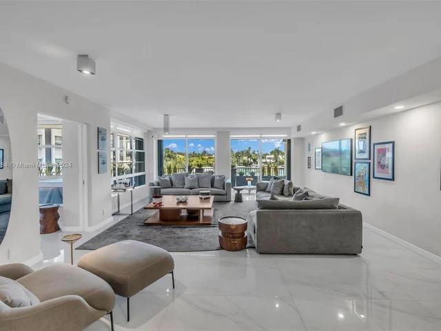 5660 Collins Ave # 2A, Miami Beach FL 33140