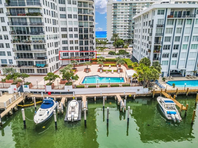 5660 Collins Ave # 2A, Miami Beach FL 33140