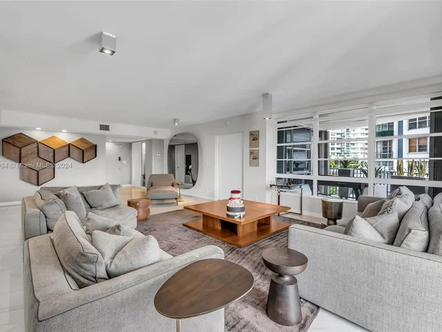 5660 Collins Ave # 2A, Miami Beach FL 33140