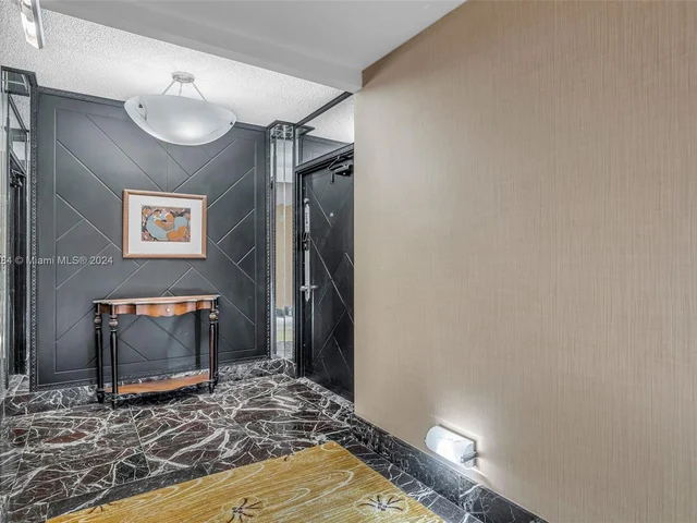 5660 Collins Ave # 2A, Miami Beach FL 33140