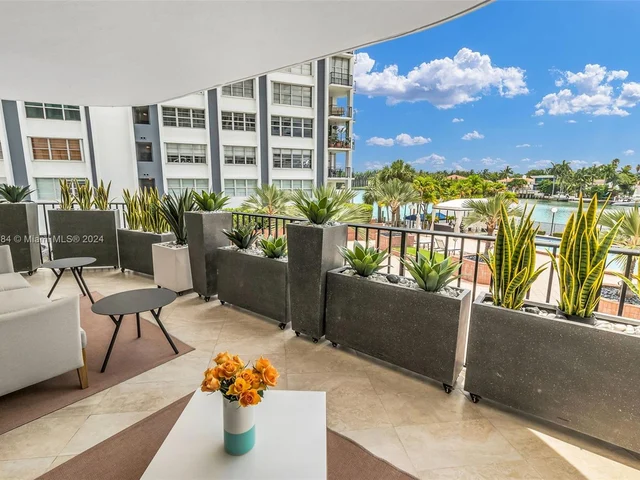 5660 Collins Ave # 2A, Miami Beach FL 33140