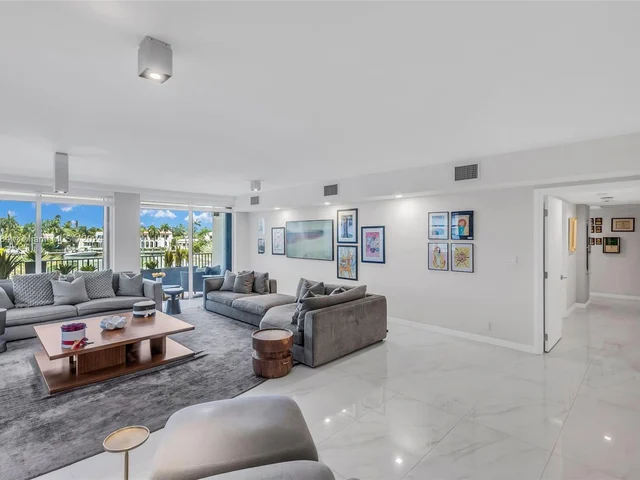 5660 Collins Ave # 2A, Miami Beach FL 33140