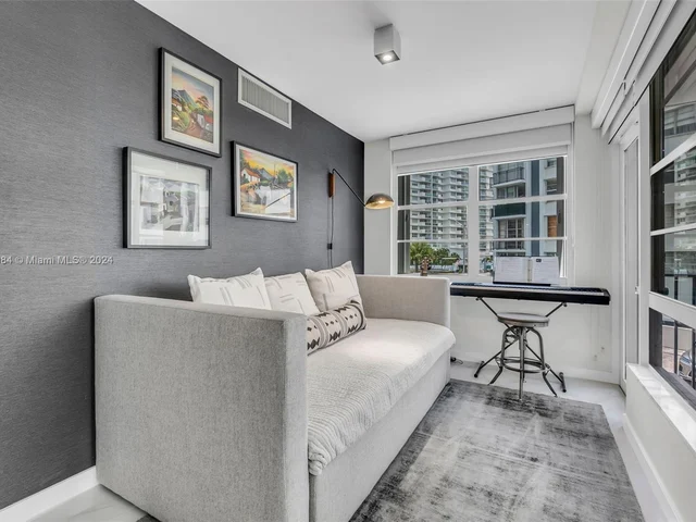 5660 Collins Ave # 2A, Miami Beach FL 33140