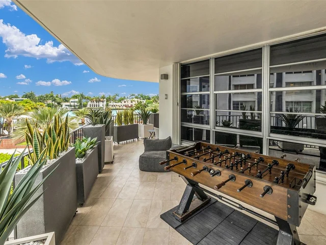 5660 Collins Ave # 2A, Miami Beach FL 33140