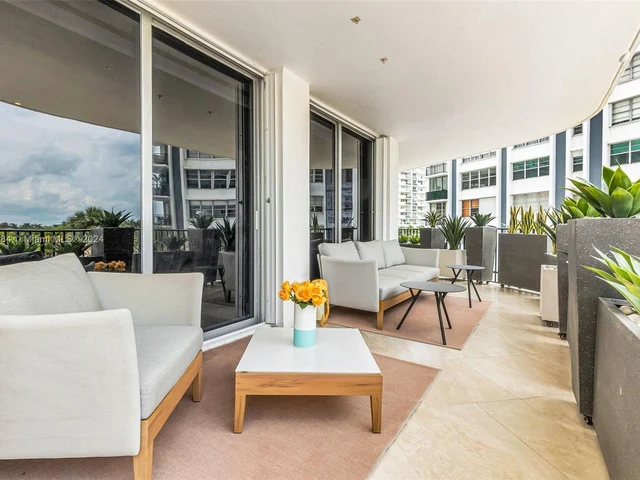 5660 Collins Ave # 2A, Miami Beach FL 33140