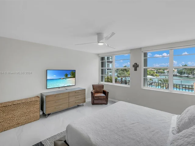 5660 Collins Ave # 2A, Miami Beach FL 33140