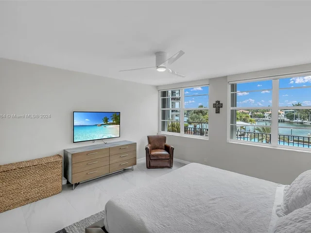 5660 Collins Ave # 2A, Miami Beach FL 33140