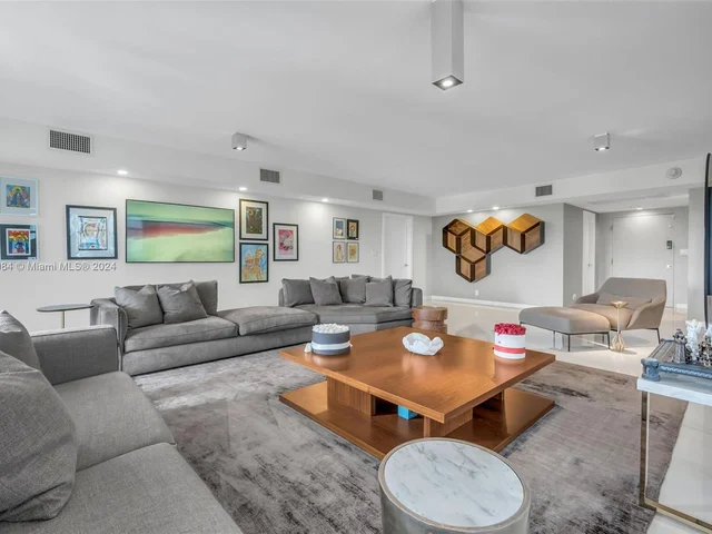 5660 Collins Ave # 2A, Miami Beach FL 33140