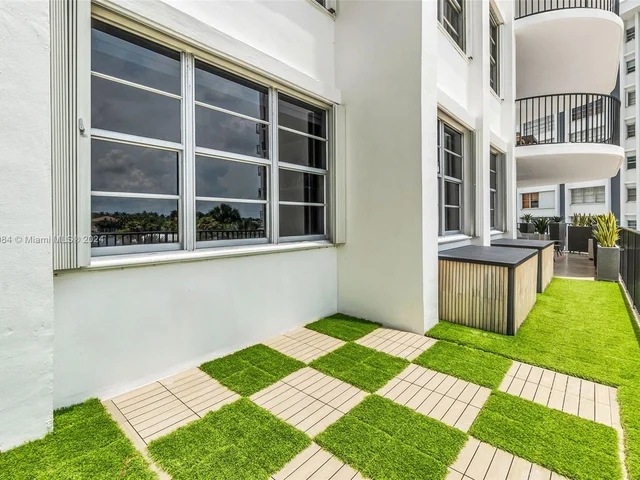5660 Collins Ave # 2A, Miami Beach FL 33140