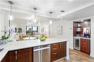 2625 Collins Ave # 809, Miami Beach FL 33140