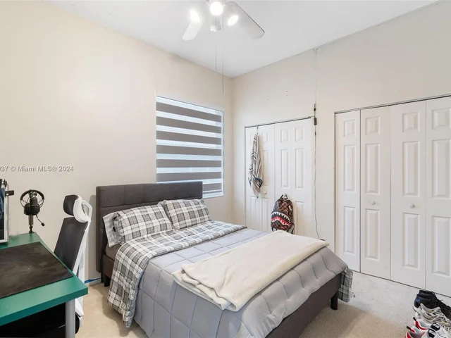 8489 NW 43rd Ct, Coral Springs FL 33065