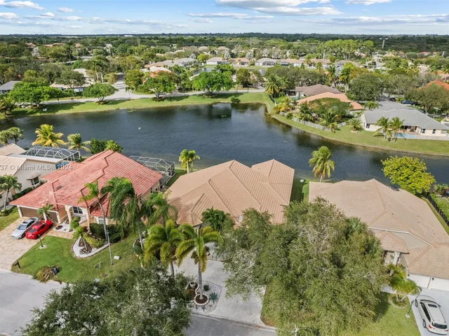 8489 NW 43rd Ct, Coral Springs FL 33065