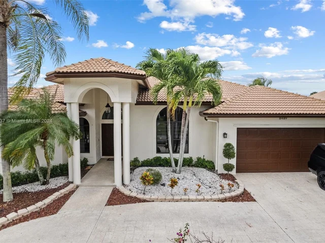 8489 NW 43rd Ct, Coral Springs FL 33065