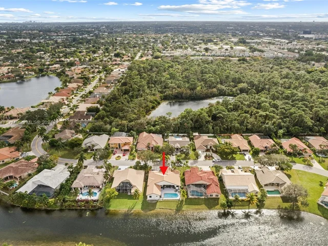 8489 NW 43rd Ct, Coral Springs FL 33065