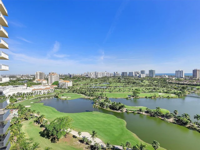 19501 W Country Club Dr # 2102, Aventura FL 33180