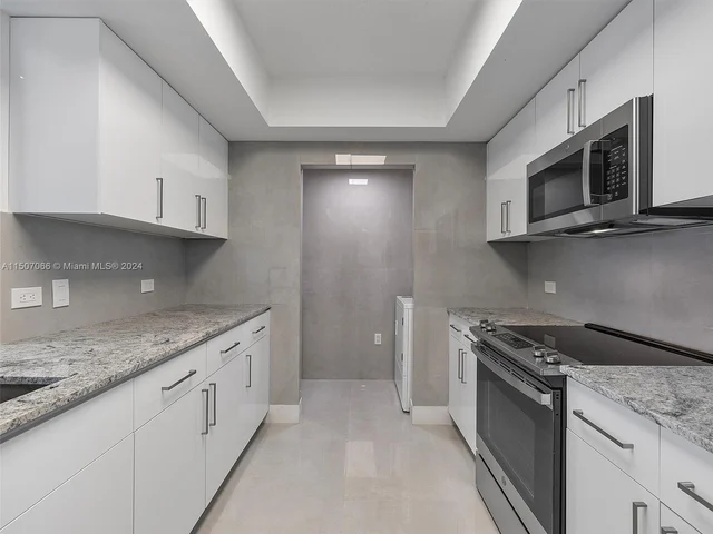 19501 W Country Club Dr # 2102, Aventura FL 33180