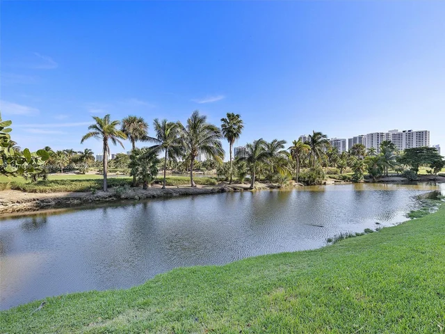 19501 W Country Club Dr # 2102, Aventura FL 33180