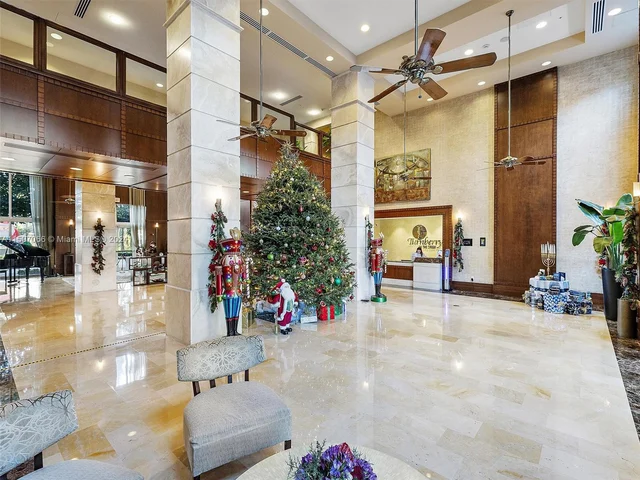 19501 W Country Club Dr # 2102, Aventura FL 33180