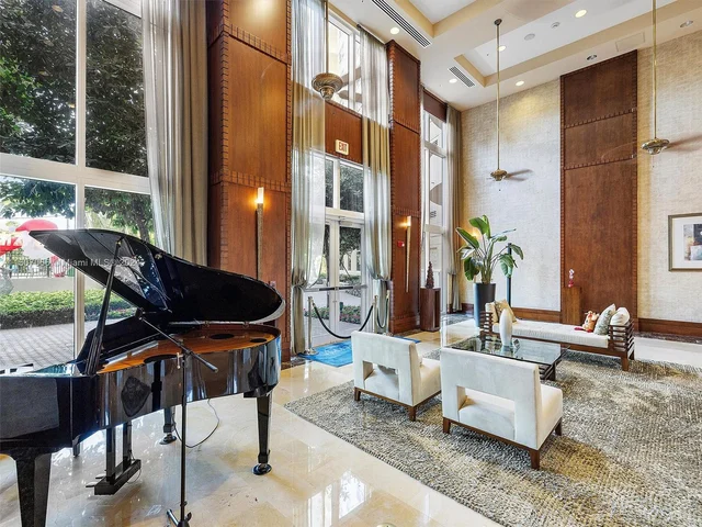 19501 W Country Club Dr # 2102, Aventura FL 33180