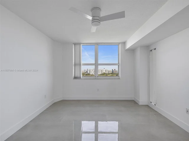 19501 W Country Club Dr # 2102, Aventura FL 33180