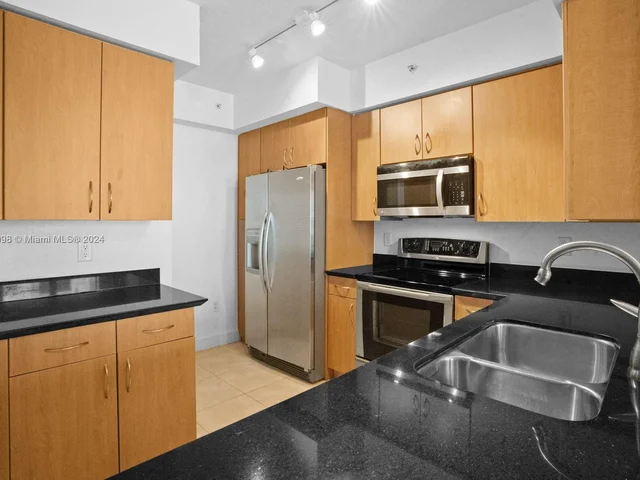 1830 Radius Dr # 822, Hollywood FL 33020